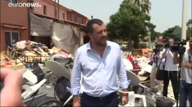 Matteo Salvini annuncia la chiusura del Cara di Mineo  (Centro Accoglienza Migranti)