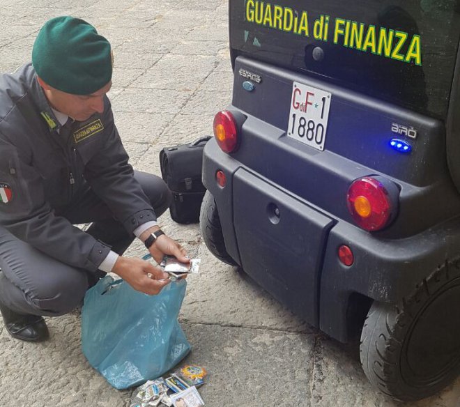 Caserta. Controlli alla Reggia