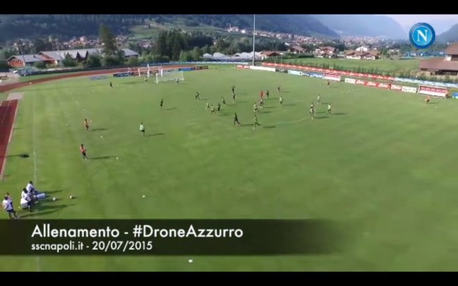 Calcio. L'allenamento del Napoli filmato con un drone