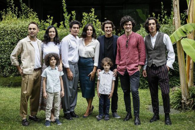 Il cast con Emilio Fallarino