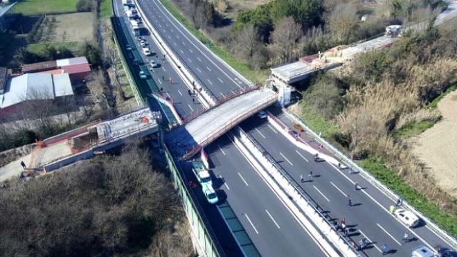 Crolla cavalcavia A14, parla un testimone