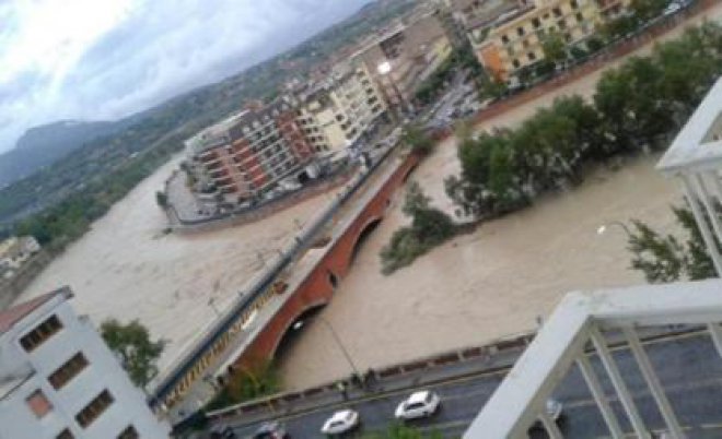 Alluvione a Benevento del 15 e 19 ottobre 2015. Fiume Calore, Ponte Vanvitelli