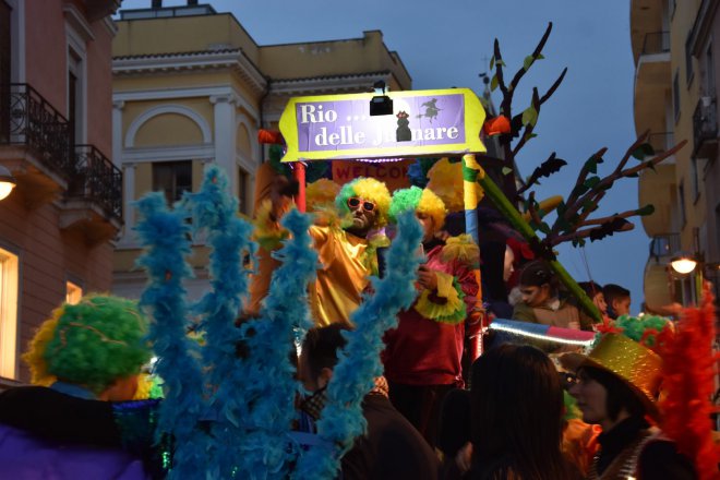Benevento. Carnevale 2019, i carri per le vie del Corso 