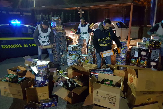 Caserta. Sequestrati 12.000 petardi per 1600kg. Denunciati 5 responsabili