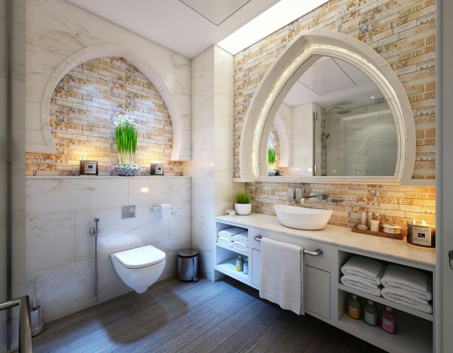 Bagno ristrutturato (foto di Joey Galang)