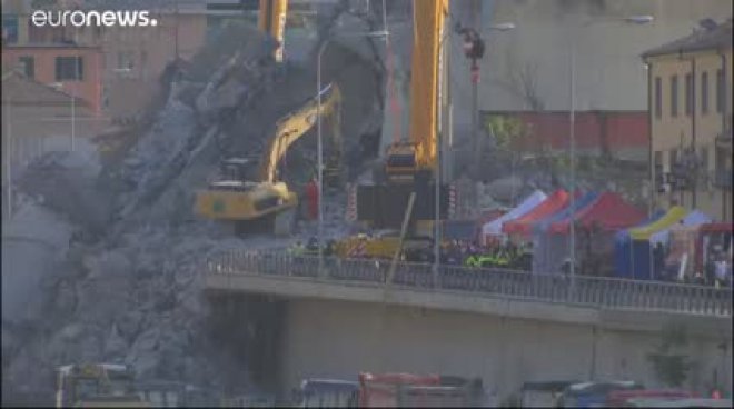 Genova. Crollo del ponte Morandi, dolore e fischi ai funerali di Stato