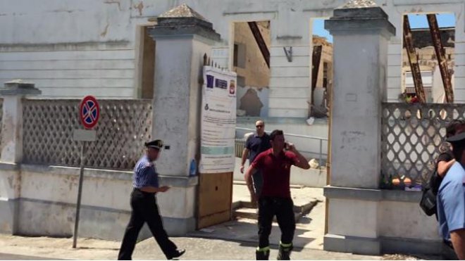 Lecce: crolla palazzina, morto un operaio