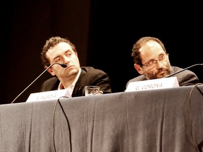 Da sinistra, Luigi De Magistris e Antonio Ingroia al Teatro Comunale