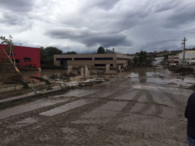 Alluvione 2015 aziende danneggiate a Ponte Valentino