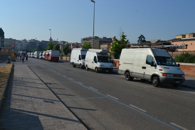 Mercato settimanale - Via Grimoaldo Re