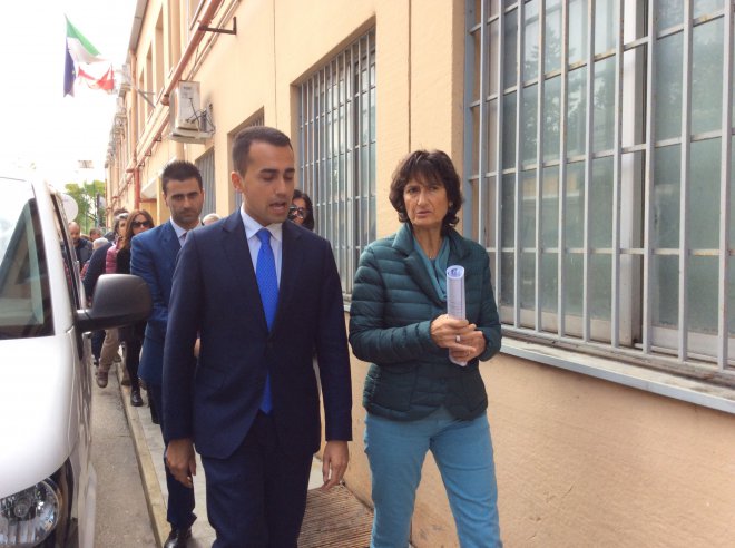 Di Maio e la dirigente scolastica del Rampone 