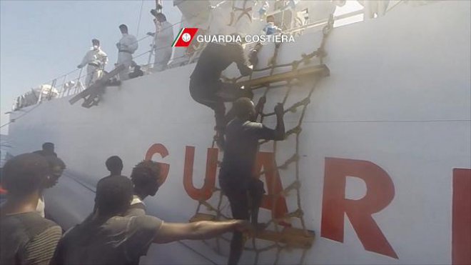Migranti. La Guardia Costiera salva altri 256 uomini