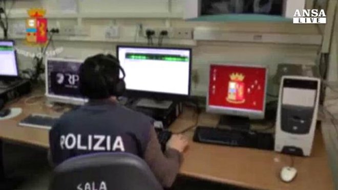 Caserta. Arrestato pubblico impiegato, chiedeva soldi in cambio di aiuti ai concorsi