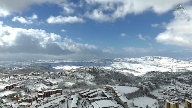 Ariano Irpino ricoperta di neve, la magia delle riprese con il drone