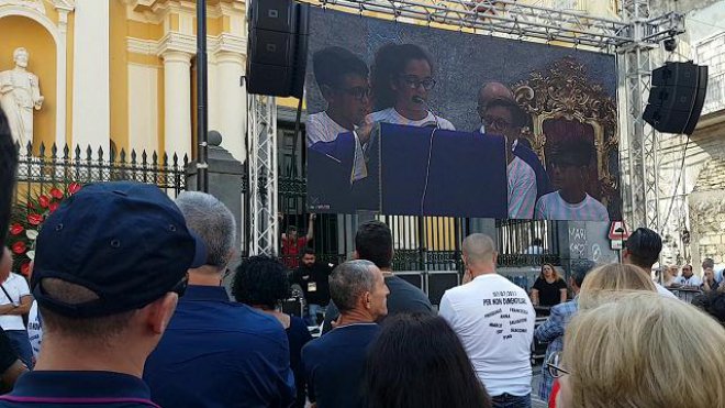 Torre Annunziata: il ricordo dei bambini per le piccole vittime