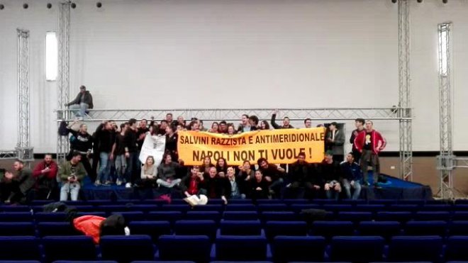 Proteste contro Salvini, occupata una sala della Mostra d'Oltremare