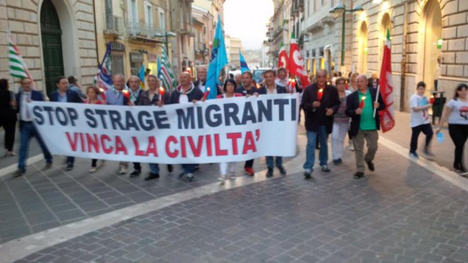 Fiaccolata Cgil,Cisl Uil. Foto: pagina fb Rosita Galdiero