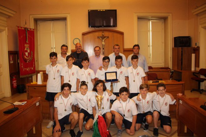 Under 13 ASD Pallamano Benevento ricevuti da Mastella