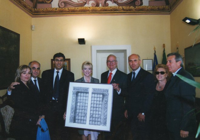 Lee Iacocca riceve il Gladiatore Sannita (2002)
