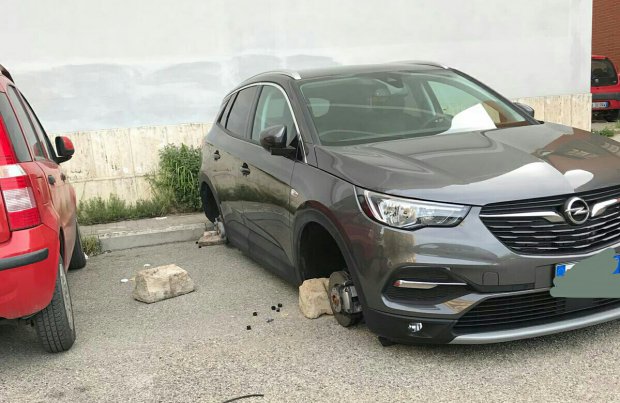 Furto gommeauto