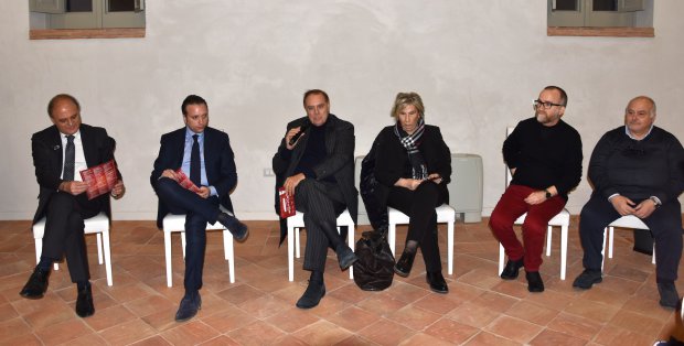 Clemente Mastella presenta il programma natalizio 2017
