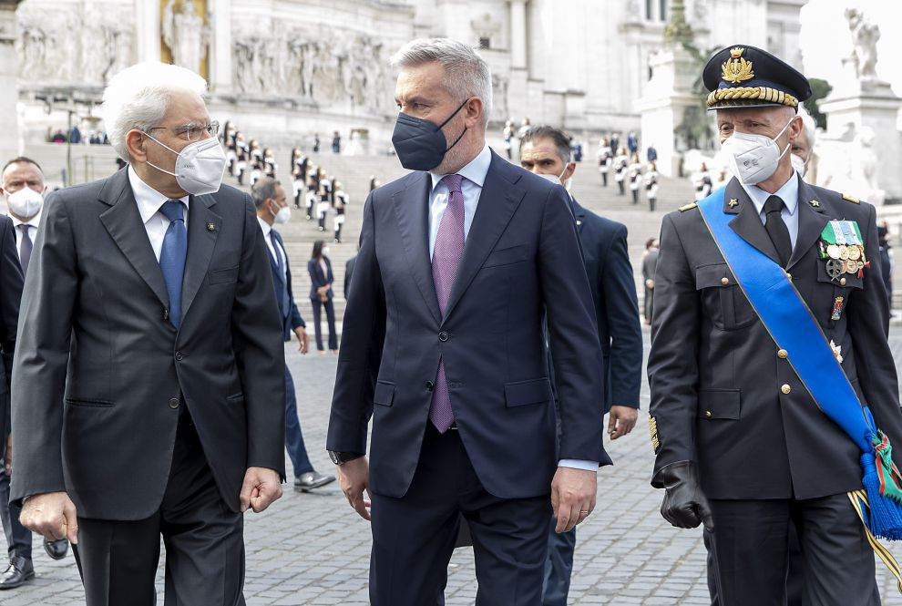 Il Presidente Sergio Mattarella con il Ministro della Difesa Lorenzo Guerini, e il Capo di Stato Maggiore della Difesa Gen. Enzo Vecciarelli
