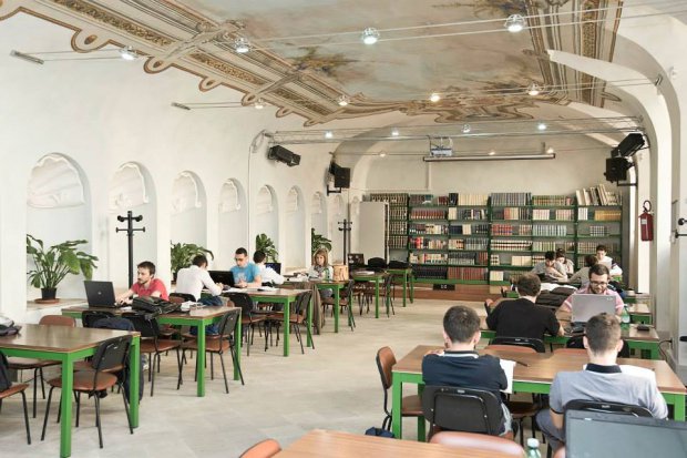 Sala lettura del Dipartimento DEMM