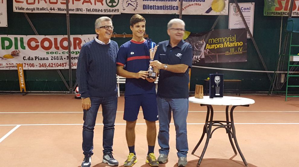 Premiazione del vincitore maschile Silvio Gargano con il Vice presidente Regionale Antonio Leobne e il presidente Girolamo Iacobelli