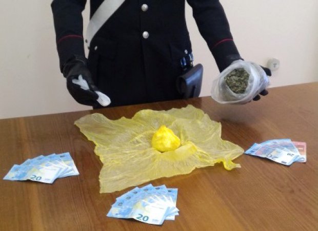 Carabinieri. Sequestro sostanze stupefacenti