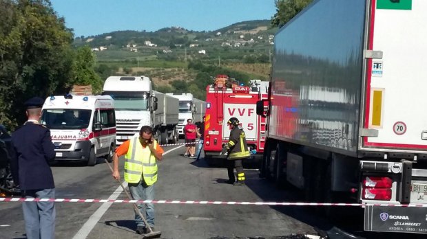 telese caianello, luogo incidente - traffico bloccato nei due sensi di marcia, 4km di coda