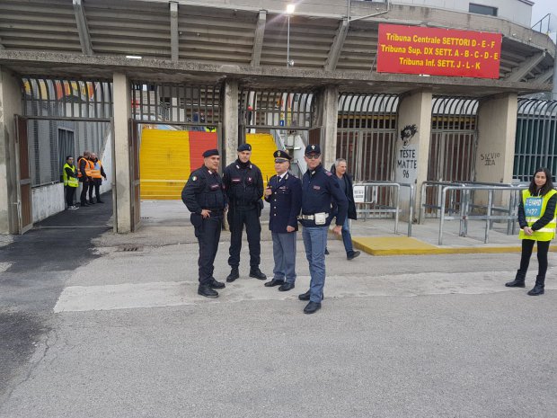 Polizia e Carabinieri in servizio allo Stadio