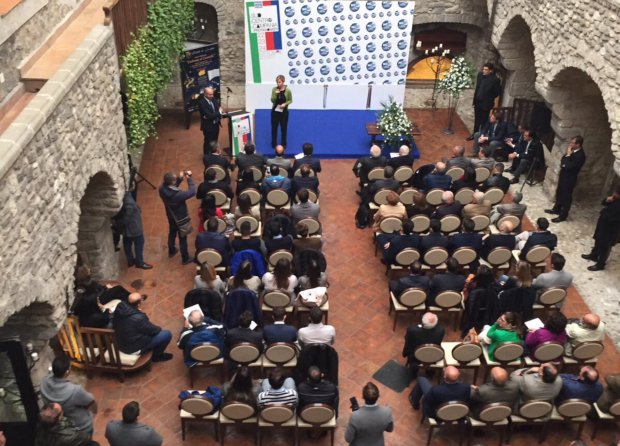 Un momento del meeting di Ncd al Castello di Limatola