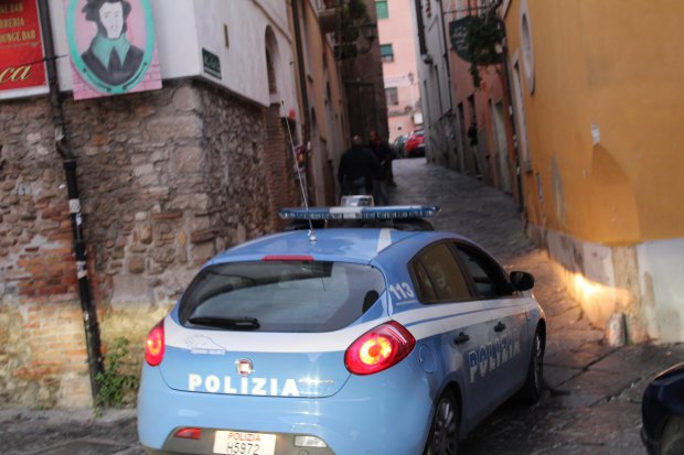 Benevento. Ragazza suicida nel centro storico (2 novembre 2016)