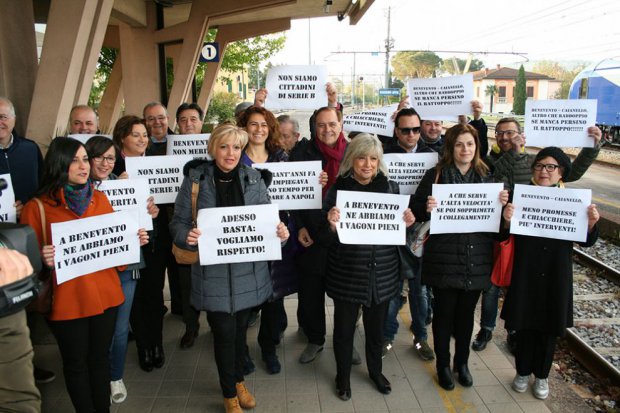 Protesta ferrovia Valle Caudina