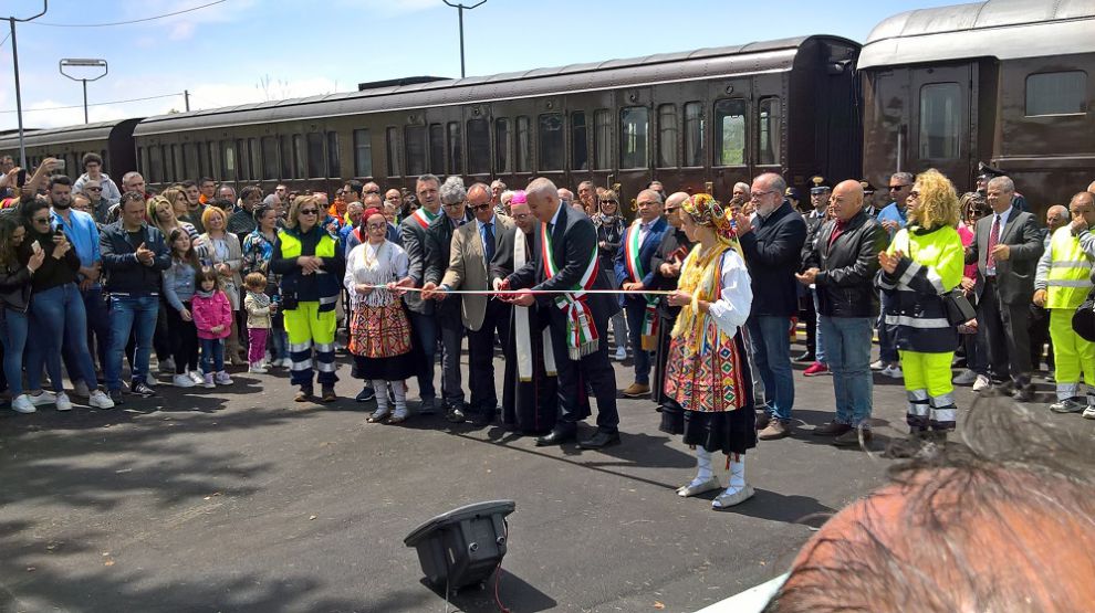 Il treno storico del Sannio, festa grande a Pontelandolfo