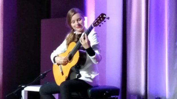 Chitarrista bielorussa Tatyana Ryzhkova