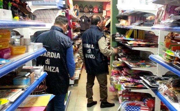 Guardia di Finanza, sequestro prodotti non sicuri