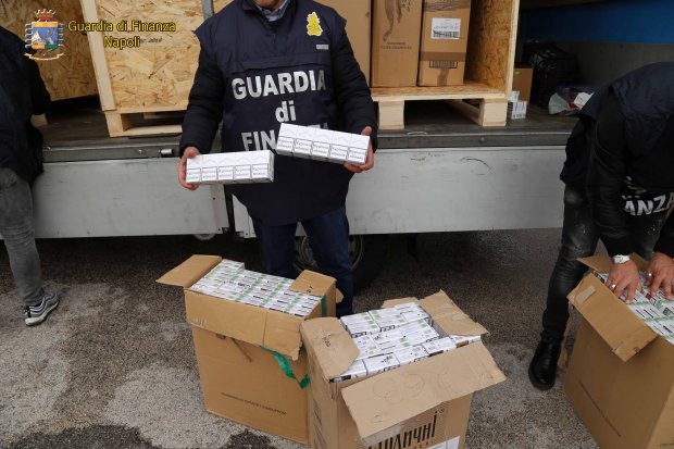 Napoli. Sequestrati dalla Finanza 5 Quintali di sigarette di contrabbando