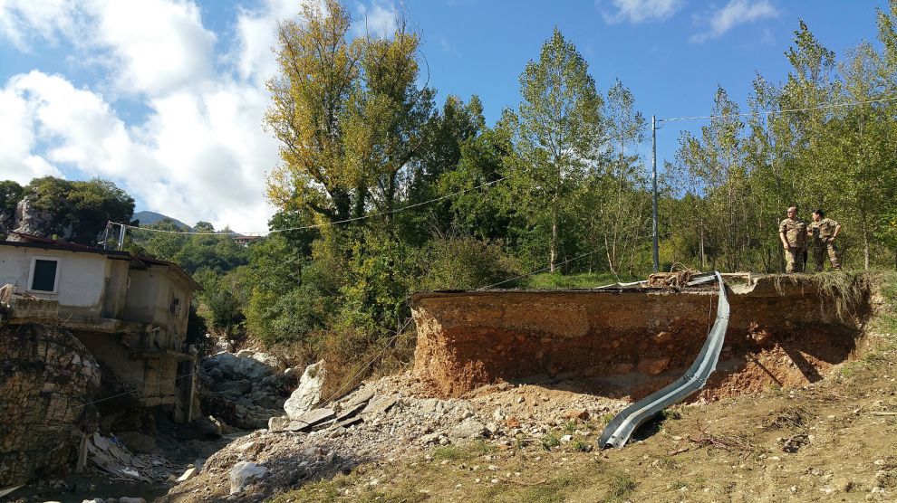 Il torrente Jenga, in localita' Asciello di Cautano (Benevento), foto scattate il 17 ottobre 2015, il 31 luglio 2017 e il 14 ottobre 2017