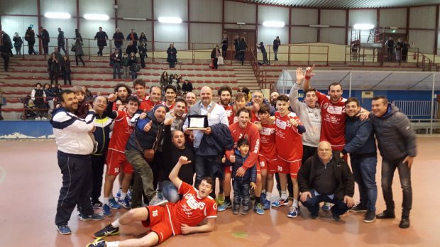 Festeggiamenti post gara per la squadra beneventana