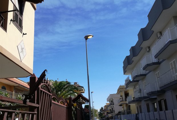 Calvizzano (Napoli), allacci abusivi sulla pubblica illuminazione

