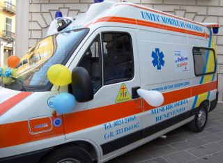 un'ambulanza della Misericordia