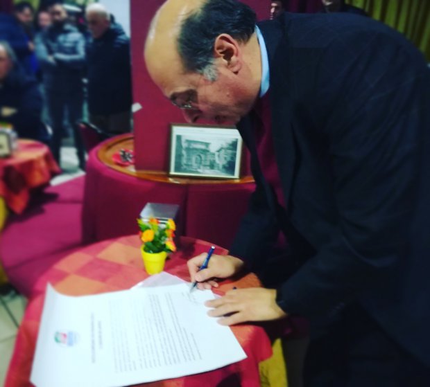 Fernando Errico (FI) firma il patto con i giovani