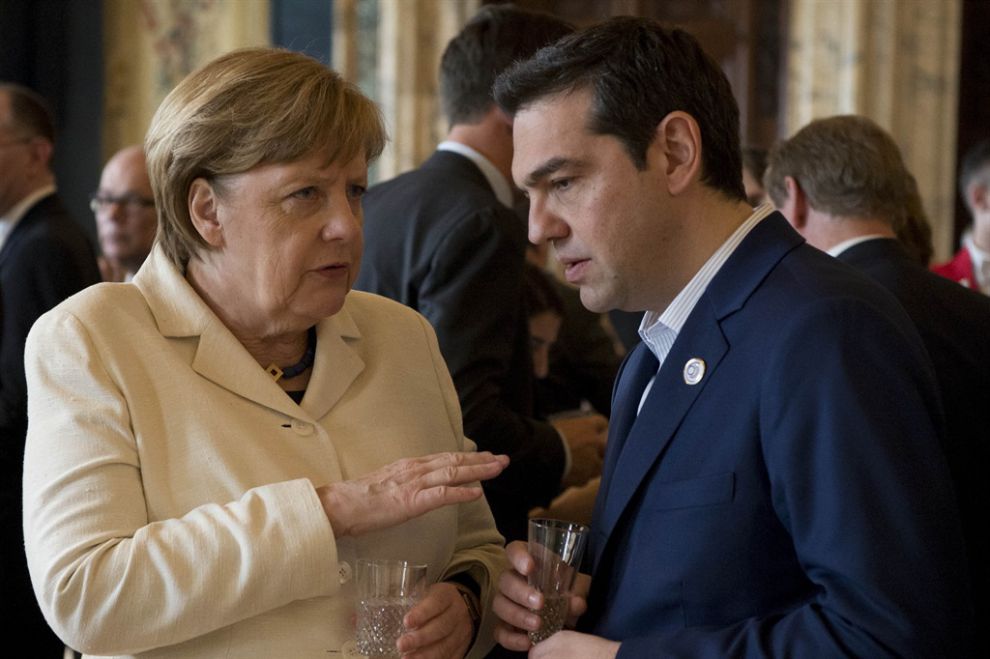 La Cancelliera Merkel e il Primo Ministro greco Tsipras