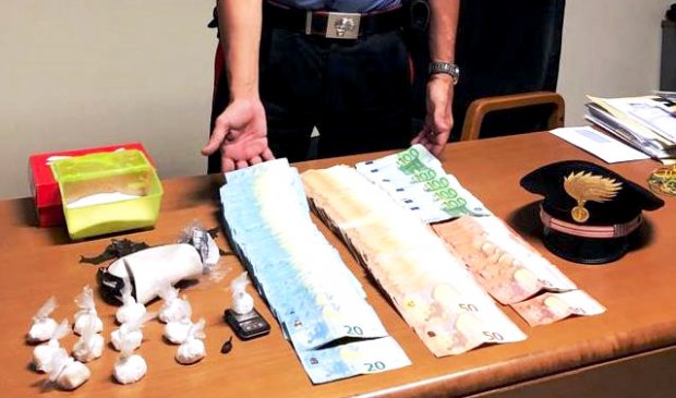 Benevento. Cocaina e contanti sequestrati dai Carabinieri allo spacciatore 25enne