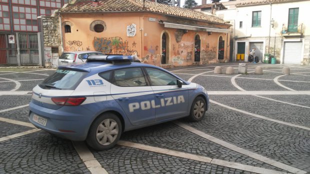 Volante della Polizia nel centro storico	