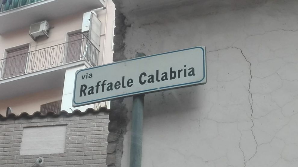 Via Raffaele Calabria