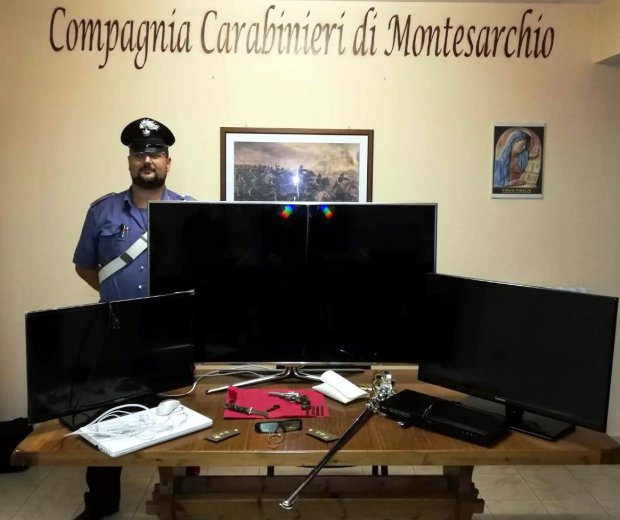 Montesarchio. Furto in abitazione, arrestato 37enne per ricettazione e detenzione illegale di armi