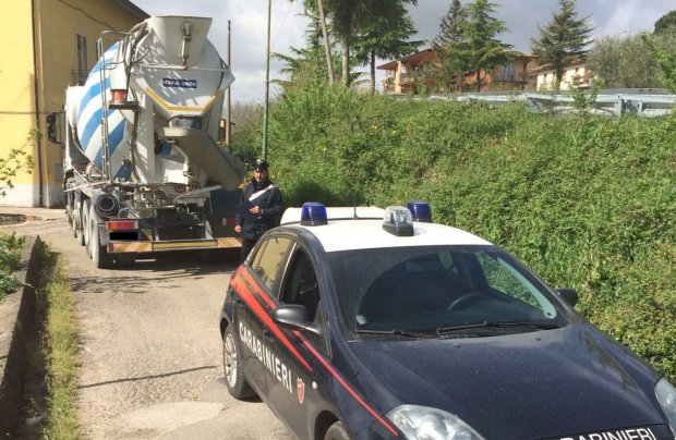 Uno dei mezzi recuperati dai Carabinieri