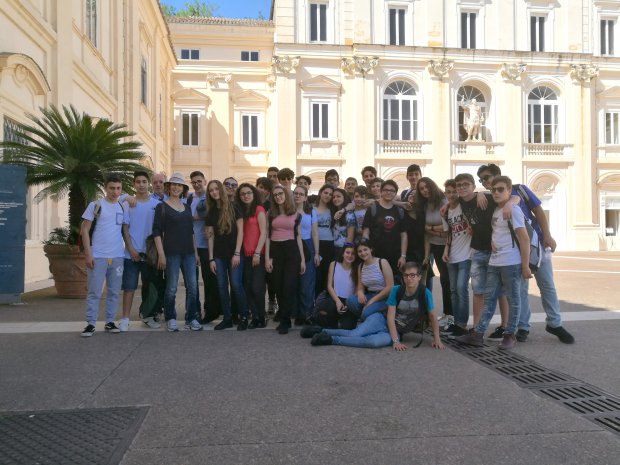 Studenti del Liceo Rummo di Benevento durante le visite di istruzione promosse dalla Regione Campania